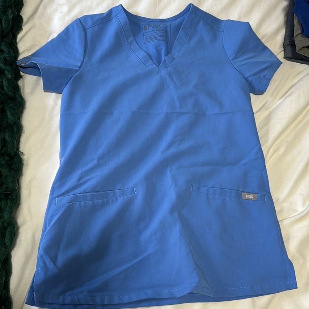 Ciel blue scrub top